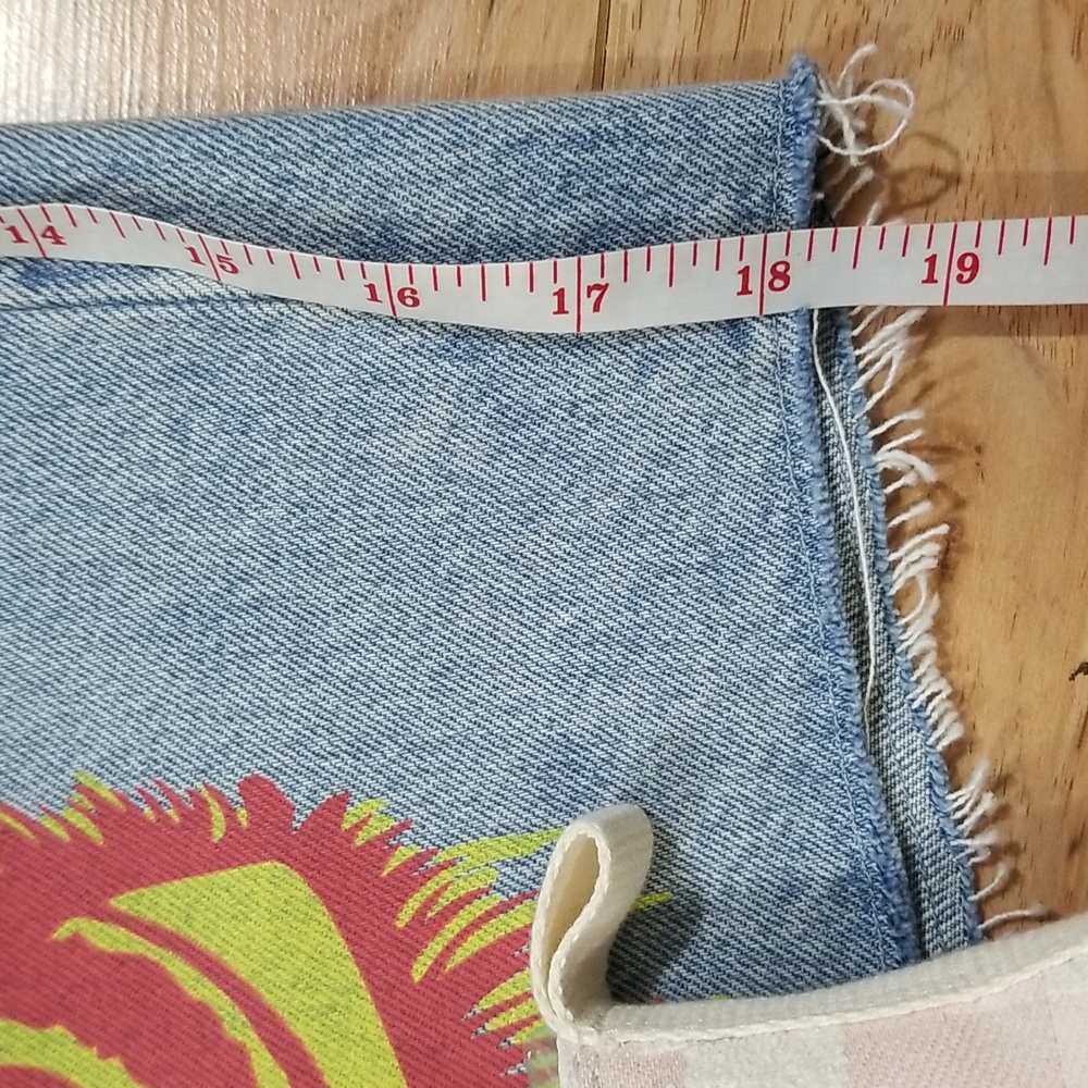 Levi's Crazy Leg 93 Shorts - Picture 7 of 8